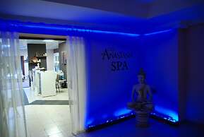 Club Anastasia Hotel