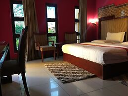 Gumare Executive Lodge