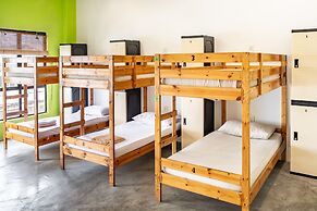 PODs The Backpackers Home & Cafe