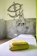 PODs The Backpackers Home & Cafe