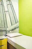 PODs The Backpackers Home & Cafe