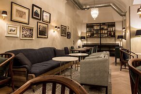 Hotel Midmost by Majestic Hotel Group