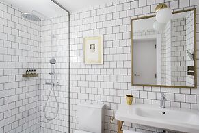 Hotel Midmost by Majestic Hotel Group