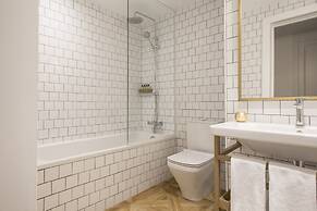 Hotel Midmost by Majestic Hotel Group