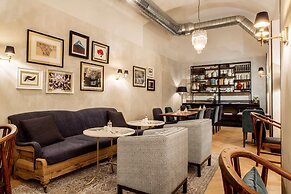 Hotel Midmost by Majestic Hotel Group