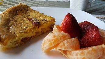 Holidae House Bed & Breakfast