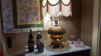 Holidae House Bed & Breakfast