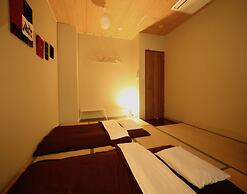 Osaka Guesthouse Nest - Hostel