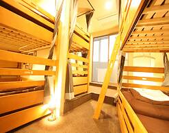 Osaka Guesthouse Nest - Hostel