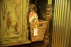 Fig Tree Retro Studio