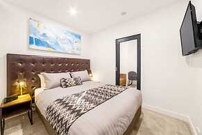 Whitehorse Apartment Hotel