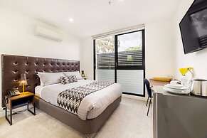 Whitehorse Apartment Hotel