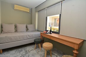 Candia Suites & Rooms