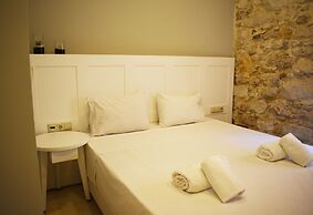Candia Suites & Rooms