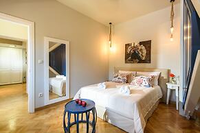 Candia Suites & Rooms