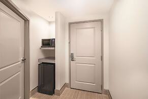 La Quinta Inn & Suites by Wyndham Cleveland TN
