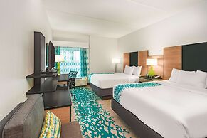 La Quinta Inn & Suites by Wyndham Cleveland TN