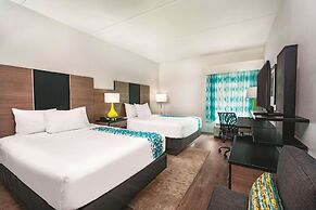 La Quinta Inn & Suites by Wyndham Cleveland TN