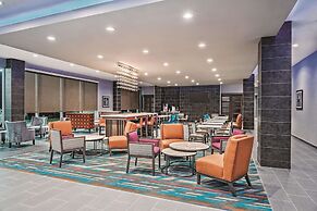 La Quinta Inn & Suites by Wyndham Dallas Grand Prairie North