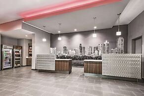 La Quinta Inn & Suites by Wyndham Dallas Grand Prairie North