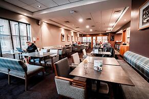 The Warwickshire Hotel and Country Club