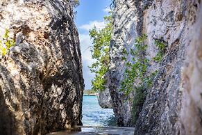 Coral Estate Luxury Resort