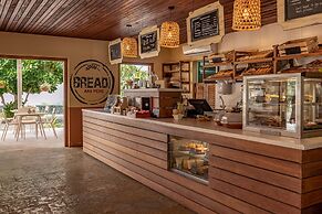 Coral Estate Luxury Resort