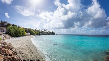 Coral Estate Luxury Resort