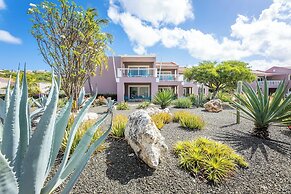 Coral Estate Luxury Resort