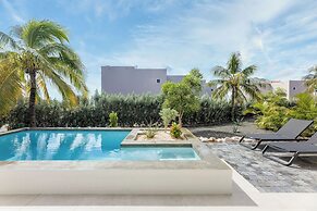 Coral Estate Luxury Resort