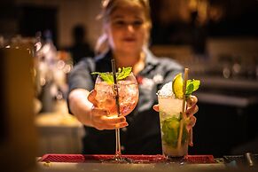 Coral Estate Luxury Resort