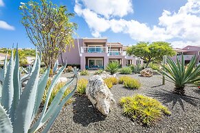 Coral Estate Luxury Resort