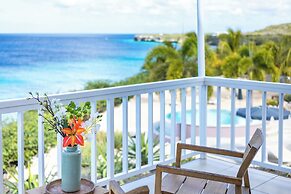 Coral Estate Luxury Resort