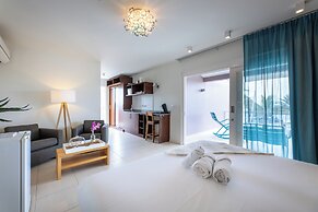 Coral Estate Luxury Resort