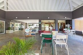 Coral Estate Luxury Resort