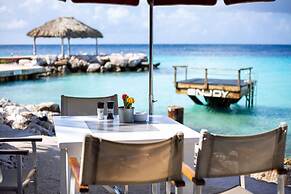 Coral Estate Luxury Resort