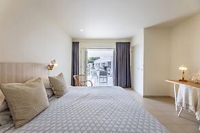 Coral Estate Luxury Resort