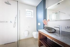 Coral Estate Luxury Resort