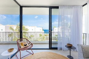 Coral Estate Luxury Resort