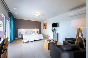 Coral Estate Luxury Resort