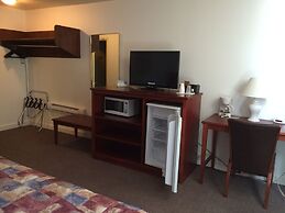 Esterhazy Motor Hotel