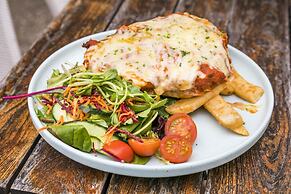 Nightcap at Emerald Star Hotel