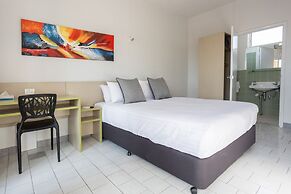 Nightcap at Emerald Star Hotel