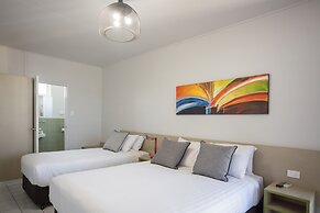 Nightcap at Emerald Star Hotel