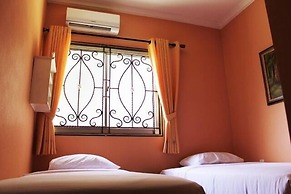 Twins Hotel Manggadua