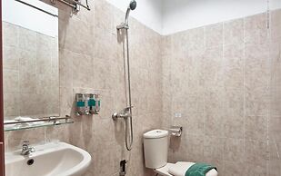 Twins Hotel Manggadua