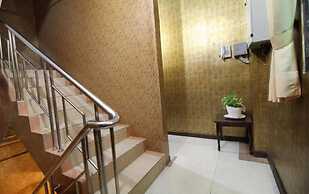 Twins Hotel Manggadua