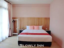 Slowly Inn
