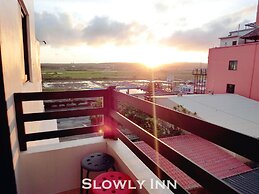 Slowly Inn