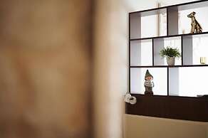 Palace Central Square